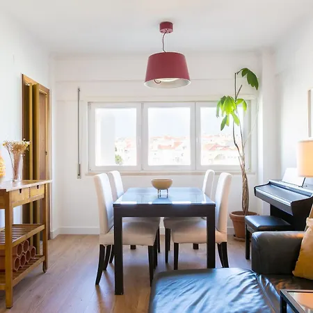 Lägenhet E Confortavel Junto Ao Bairro Da Graca *