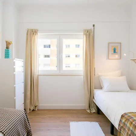 E Confortável Junto Ao Bairro Da Graça * Lisboa