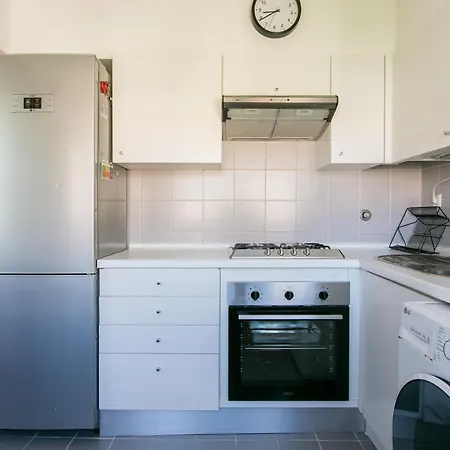 E Confortavel Junto Ao Bairro Da Graca Lissabon